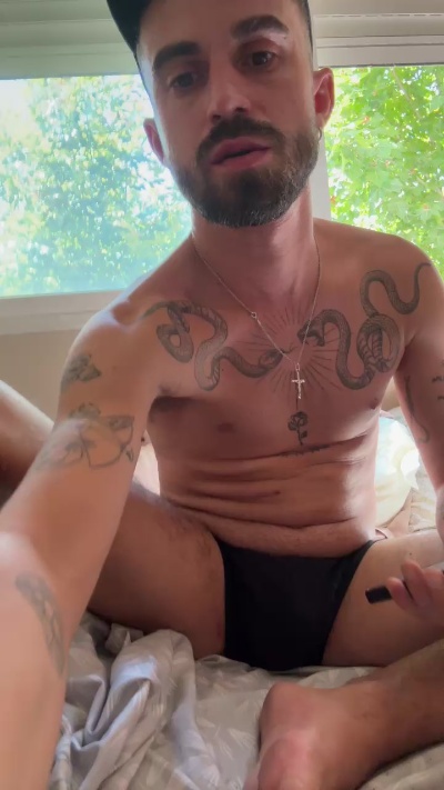 Adrixx94 live from Spain