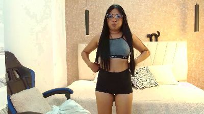 AliceSmiith_ live from Colombia