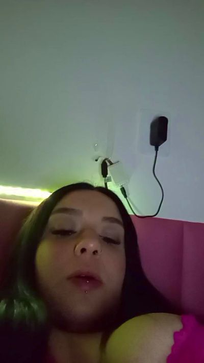 Aninha001 live from Brazil