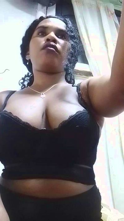 Antoinella34 live from Madagascar