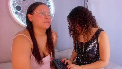 DesireQuee live from United States