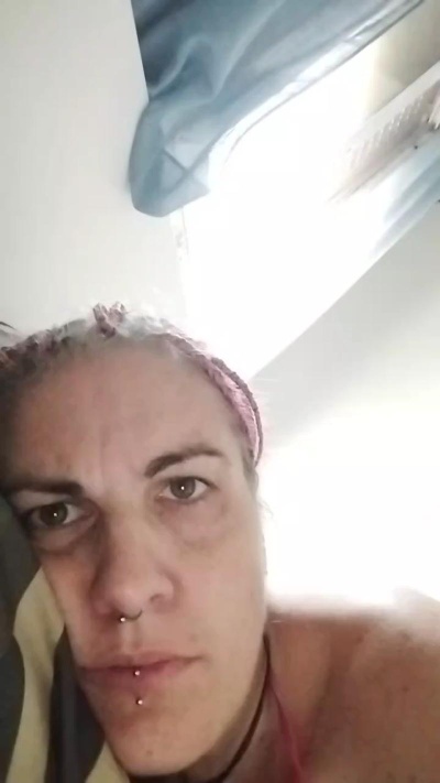 Estela_p live from Spain