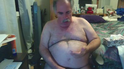 Hairypapi60 live from Canada