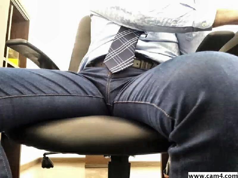 Iker_39 live from Spain