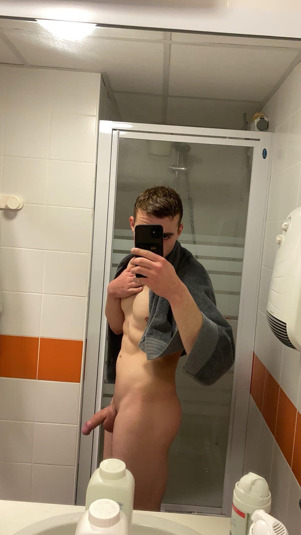 ItsRealMen live from France