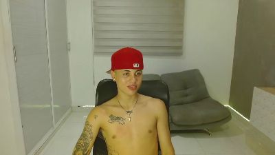 Julian_stonee1 live from Colombia