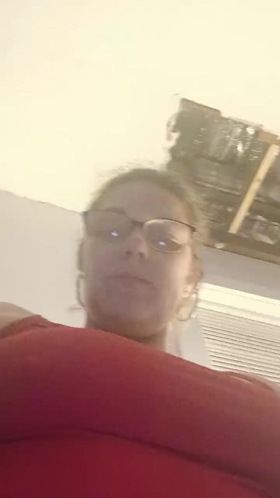 Kitty_Kat4u live from United States