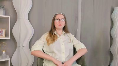 LeighannViereck live from France