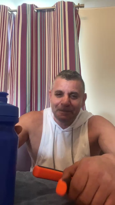 Lorentemaryo live from Spain
