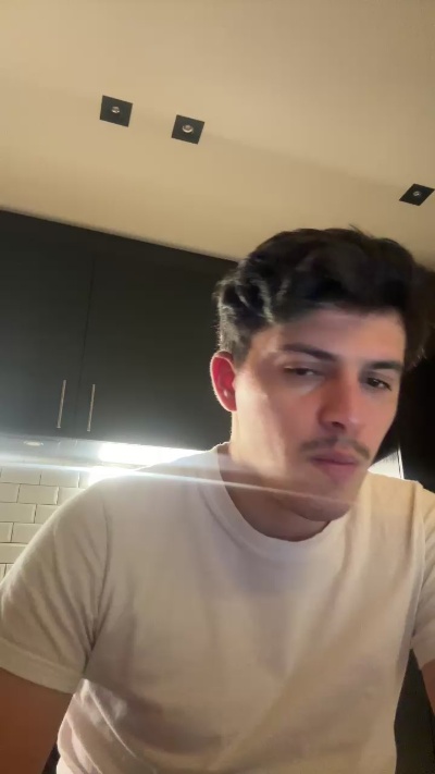 Maitrecesar75 live from France
