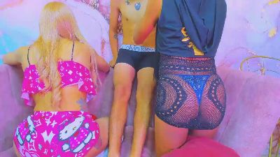 Naughty_Sweetss live from United States