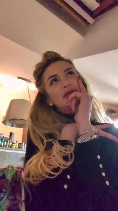 NyxBaroness live from Italy