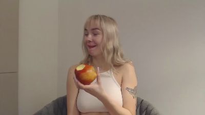 Polly_Sensual live from Germany
