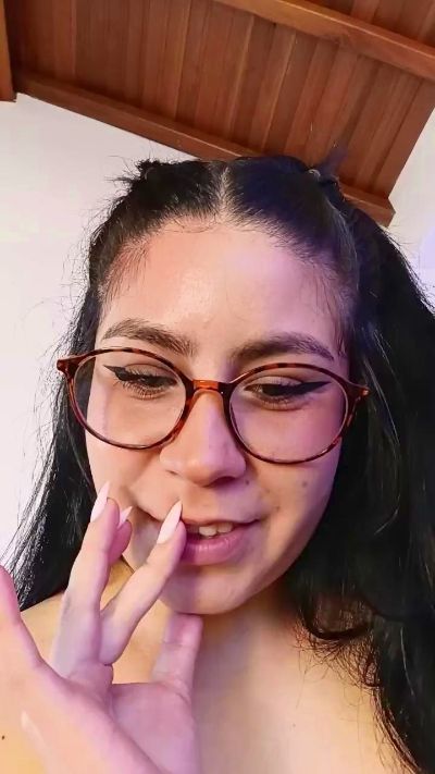 Savannahbunny live from Colombia