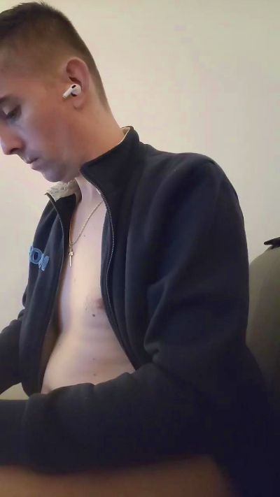 Shortyty37 live from France