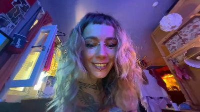 SpacerWoman live from Italy