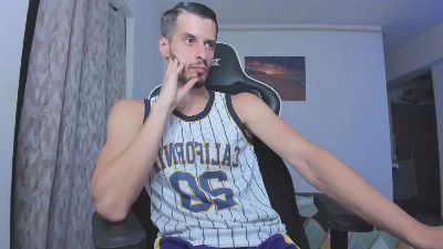 ToddClaytonn live from United Kingdom