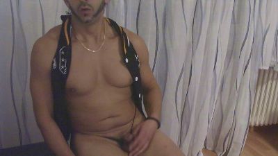 XweezleXx live from Netherlands