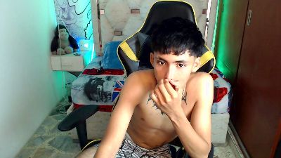Yiisu_1 live from United States