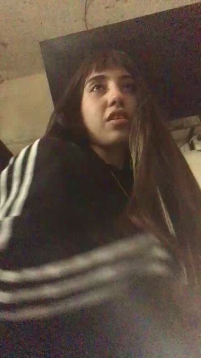 agusaguss live from Argentina