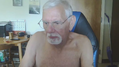 beachbear22 live from United States