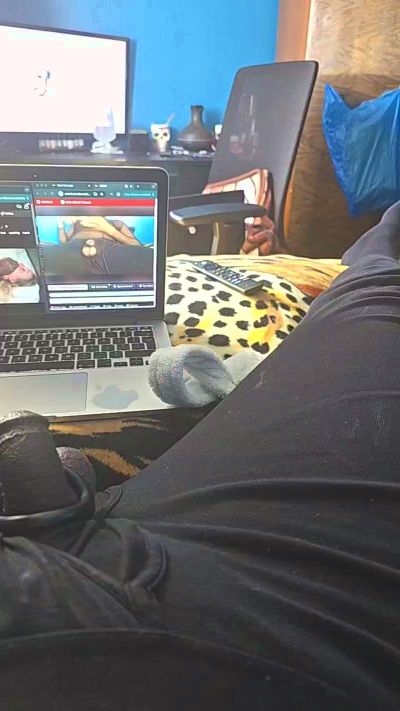 cumgawwd live from United Kingdom