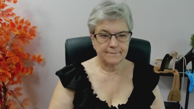 femmeIRIS live from Germany