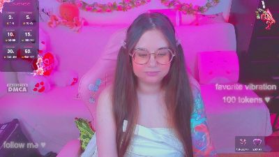 lolisuccub live from United States