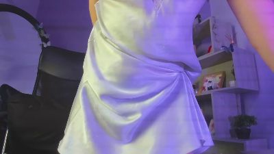 luciana_evaans live from Colombia