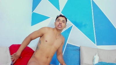 mensstarplus19 live from Colombia