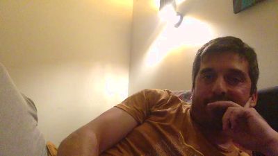 moumout1000 live from France