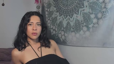 roseblack_ live from Colombia