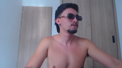 theo_collins live from Colombia